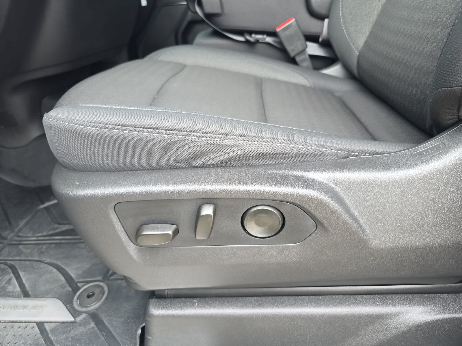 Used 2026 Chevrolet Silverado 1500 RST w/ RST Select Package RWD image 26