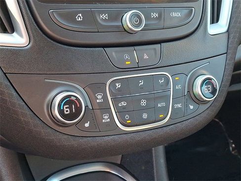 Used 2024 Chevrolet Malibu LT image 15