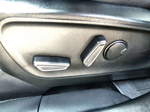 Used 2022 Ford Escape SE w/ SE Sport Appearance Package AWD/4WD image 12