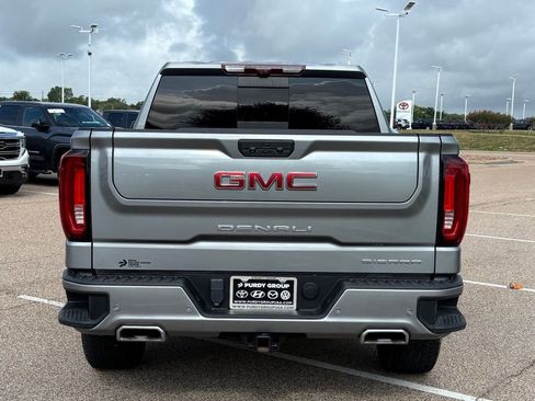 Used 2023 GMC Sierra 1500 Denali w/ Technology Package AWD/4WD image 6