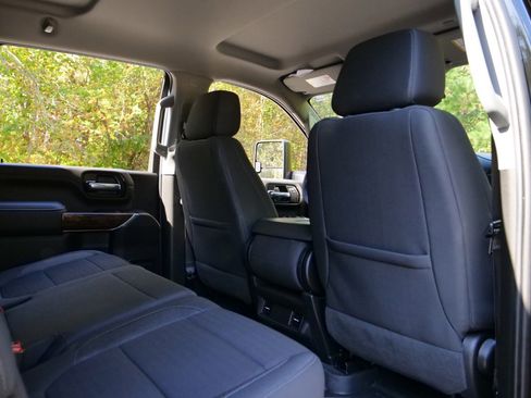 Used 2023 GMC Sierra 2500 SLE image 36