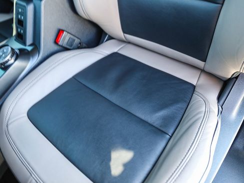 Used 2022 Ford Bronco Wildtrak image 24