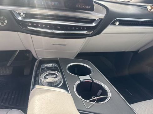 Used 2024 Cadillac Lyriq Sport image 18