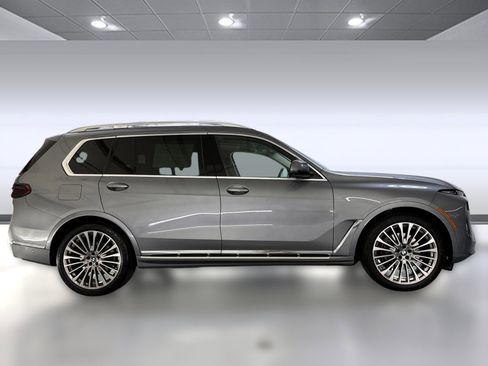 Used 2023 BMW X7 xDrive40i w/ Premium Package image 7