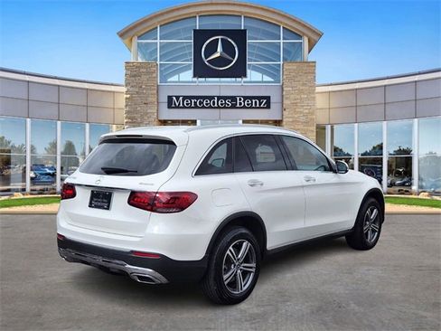 Certified 2020 Mercedes-Benz GLC 300 4MATIC image 4