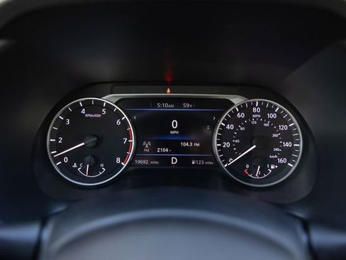 Used 2022 Nissan Sentra SR w/ Trunk Package FWD image 23