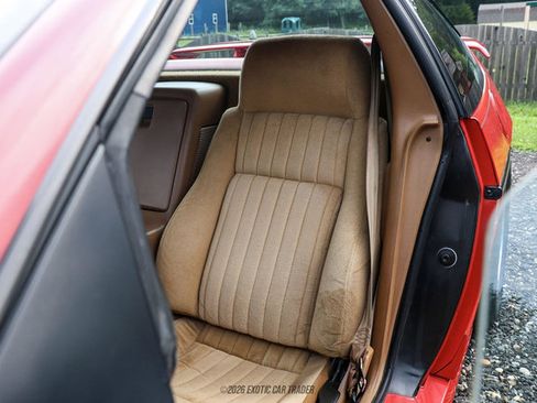 Used 1988 Pontiac Fiero GT RWD image 42