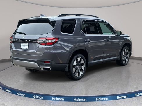 New 2026 Honda Pilot Touring image 5
