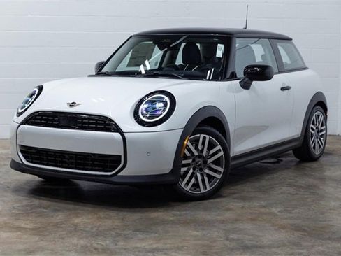 Certified 2025 MINI Cooper 2-Door Hardtop image 9
