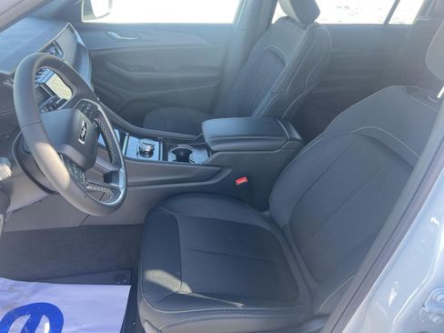 New 2026 Jeep Grand Cherokee L Laredo image 15