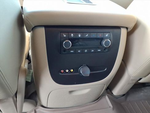 Used 2013 GMC Yukon XL SLT w/ SLT-2 Equipment Package image 7