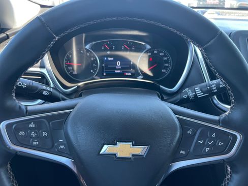Used 2024 Chevrolet Equinox LT AWD/4WD image 11