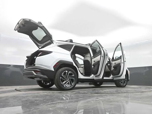New 2026 Hyundai Tucson Limited image 32