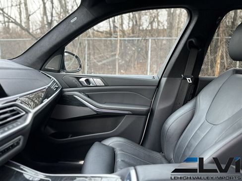 Used 2020 BMW X7 xDrive40i w/ M Sport Package AWD/4WD image 22