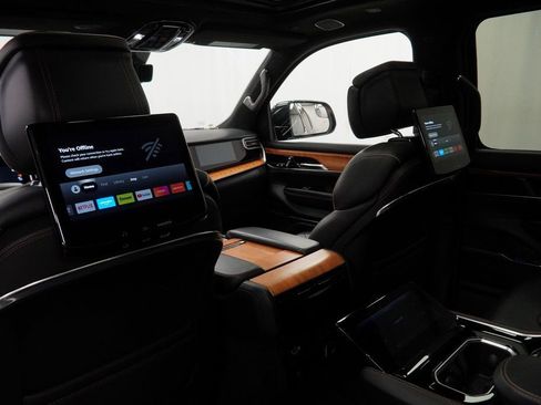 Certified 2024 Jeep Grand Wagoneer Series III w/ Rear Seat Video Group 1 image 25