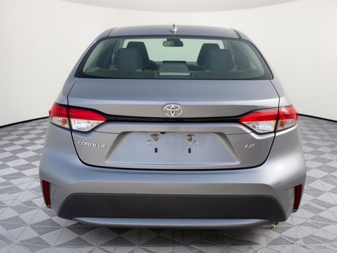 Used 2020 Toyota Corolla LE FWD image 11