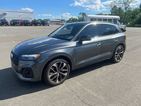 Used 2021 Audi SQ5 Prestige w/ Prestige Package AWD/4WD image 2