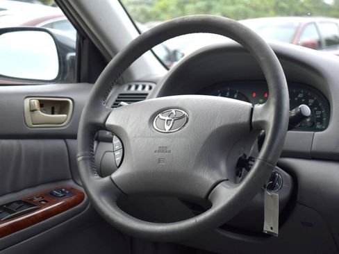 Used 2002 Toyota Camry LE image 11