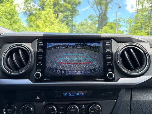 Used 2023 Toyota Tacoma TRD Off-Road w/ Technology Package AWD/4WD image 33