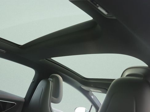 Used 2023 Mercedes-Benz EQE AMG 4MATIC Sedan image 22