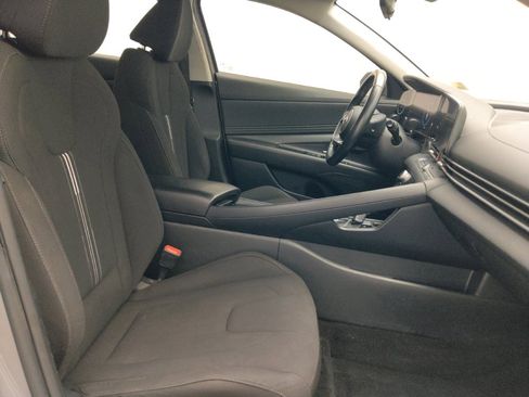 Used 2023 Hyundai Elantra SEL w/ Convenience Package FWD image 21