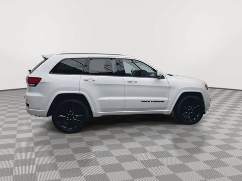 Used 2019 Jeep Grand Cherokee Altitude AWD/4WD image 40