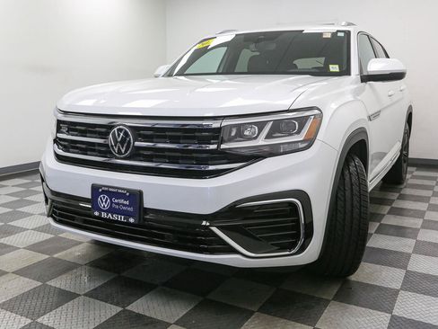 Certified 2022 Volkswagen Atlas Cross Sport SEL R-Line AWD/4WD image 5