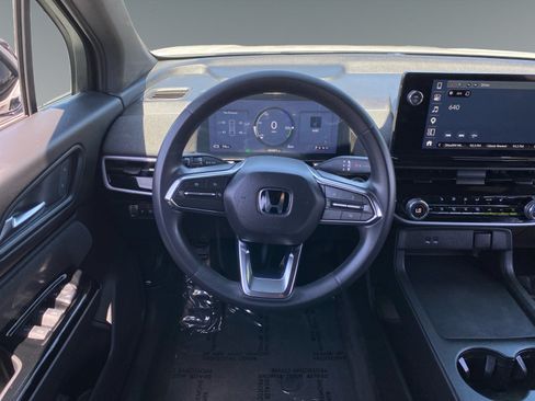 Used 2024 Honda Prologue EX image 12