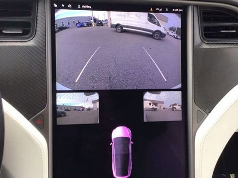 Used 2018 Tesla Model X 75D image 28