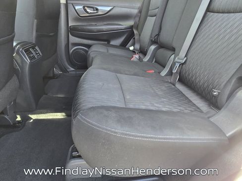 Used 2020 Nissan Rogue SV FWD image 11