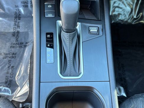 Certified 2025 Nissan Kicks SV image 27