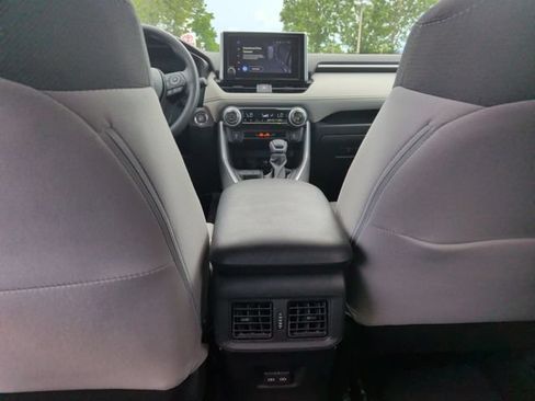 Used 2025 Toyota RAV4 XLE w/ Convenience Package FWD image 33