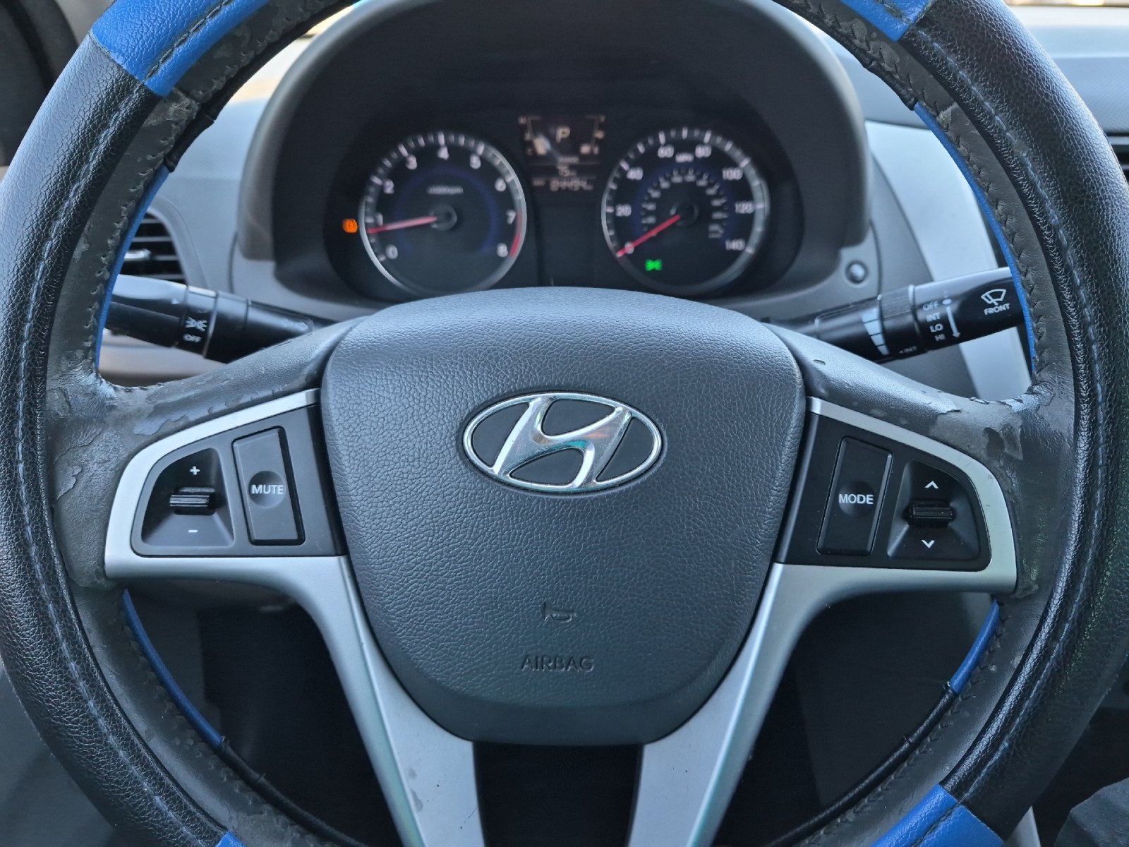 Used 2012 Hyundai Accent GLS FWD image 19