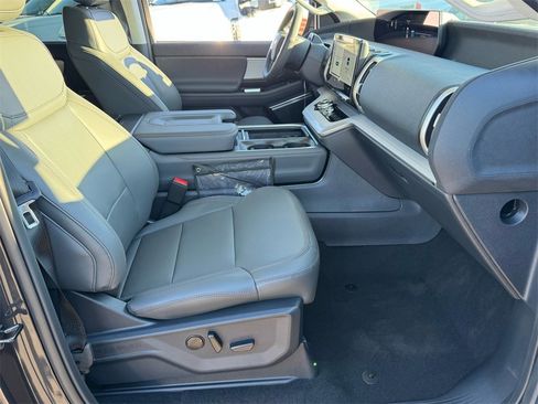 New 2025 Ford Expedition Max Active image 15