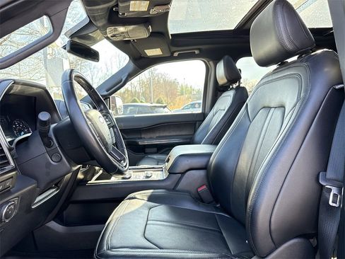 Used 2021 Ford Expedition Max Limited image 16