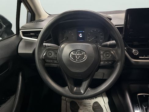 Used 2025 Toyota Corolla LE FWD image 22