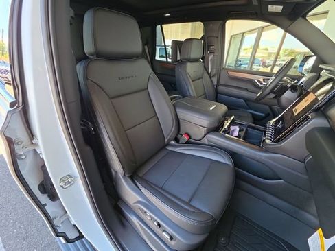 New 2026 GMC Yukon Denali w/ Denali Reserve Package AWD/4WD image 20