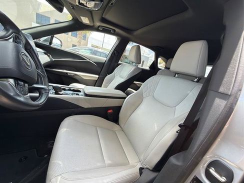Used 2024 Lexus RX 350 Premium w/ Accessory Package (Z1) FWD image 4