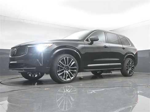 New 2026 Volvo XC90 B6 Plus w/ Protection Package Premier image 41