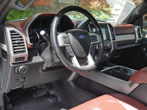 Used 2018 Ford F350 Platinum w/ Platinum Ultimate Package AWD/4WD image 4