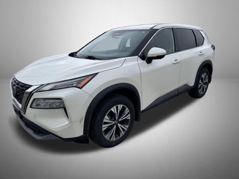 Used 2021 Nissan Rogue SV image 1