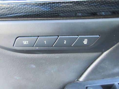 Used 2023 Buick Envision Essence AWD/4WD image 22
