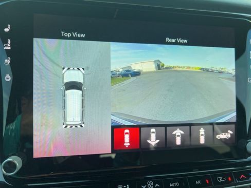 Used 2022 Jeep Grand Wagoneer Series III w/ Flexible Seating Group image 42