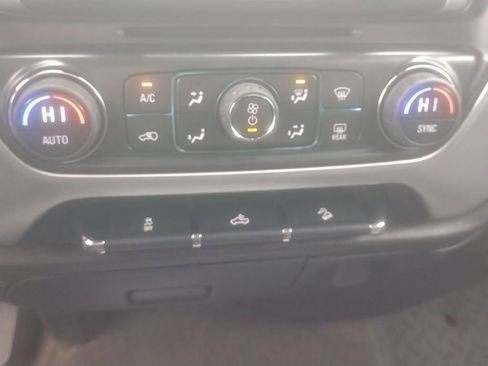 Used 2017 GMC Sierra 1500 SLE image 33