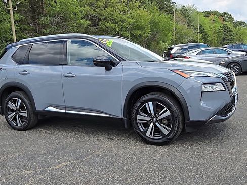Used 2023 Nissan Rogue SL w/ SL Premium Package AWD/4WD image 2