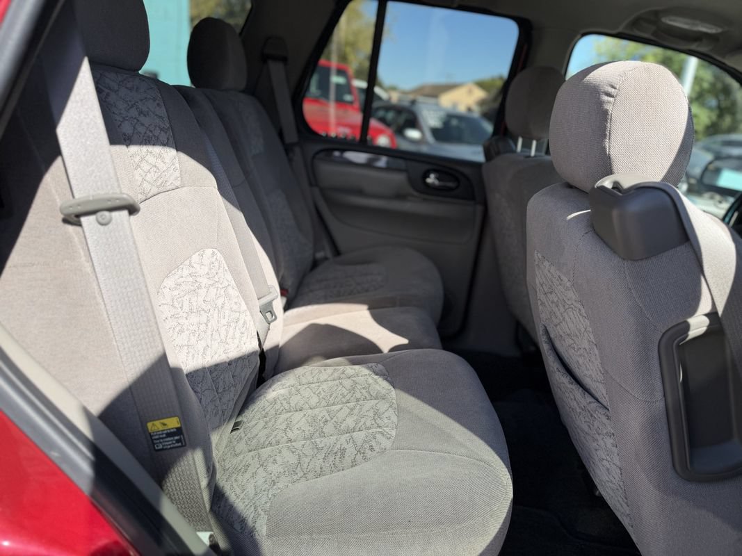 Used 2004 GMC Envoy SLE w/ Preferred Equipment Group AWD/4WD image 10