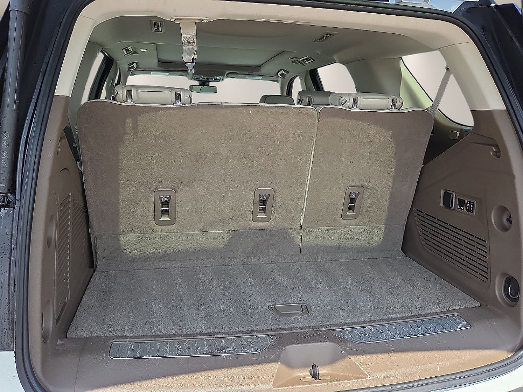 Used 2022 GMC Yukon Denali RWD image 9