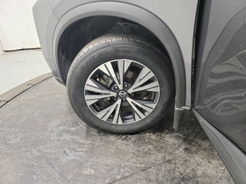 Used 2021 Nissan Rogue SV image 22