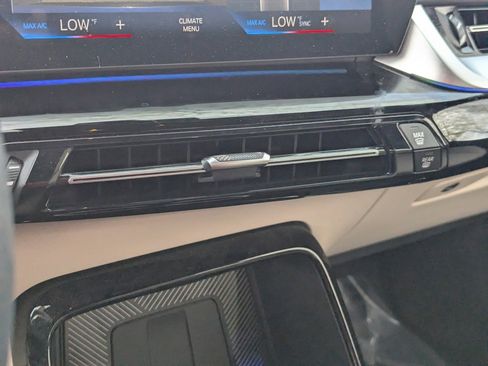 Used 2023 BMW X1 xDrive28i w/ Convenience Package image 24