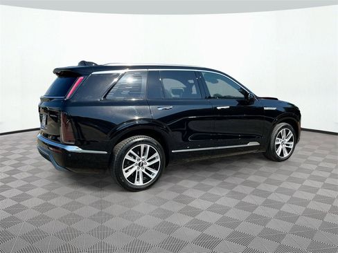 New 2026 Cadillac Vistiq Luxury image 7